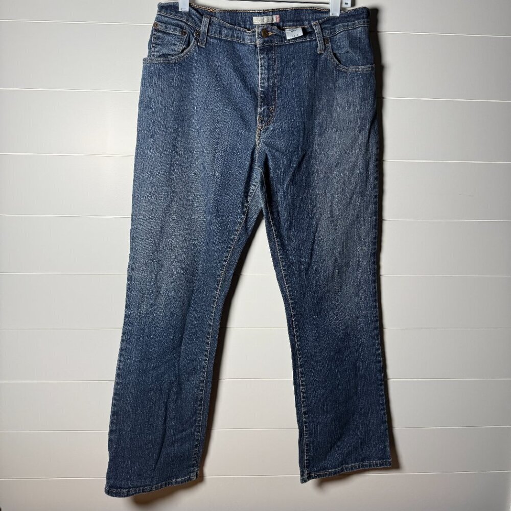 Levi’s 550 Relaxed Bootcut Stretch size 16M Medium Denim Blue Jeans